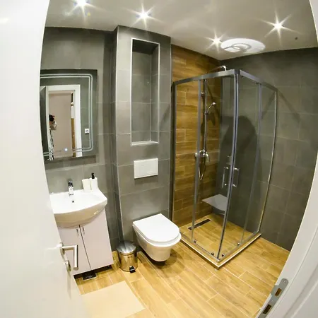 Premium L&l Modern Designer With Vibe * Ni